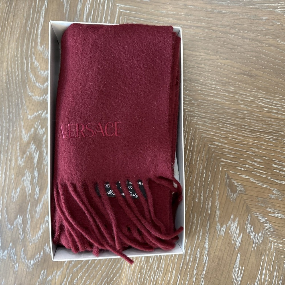 Versace Burgundy Red 100% Pure Wool Scarf Embroidered Logo Made in Italy NIB